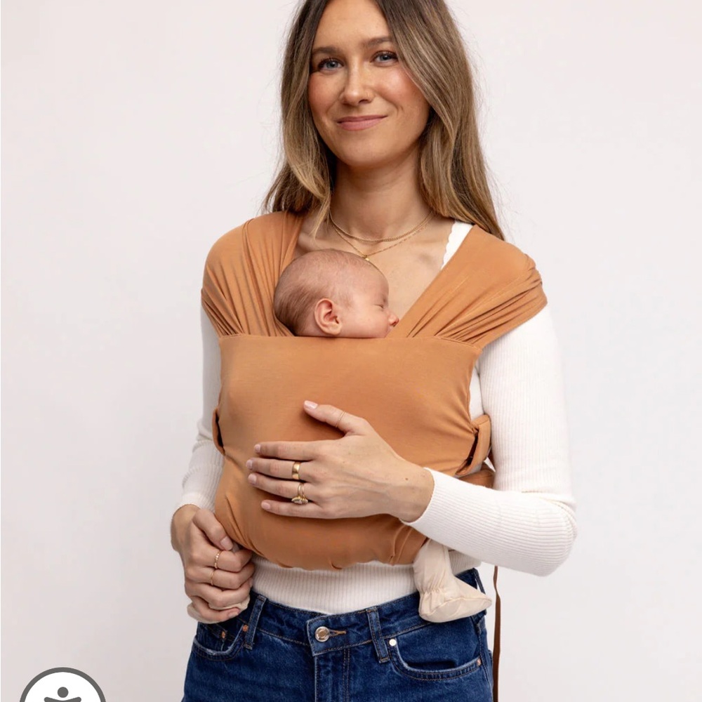 Aerial Buckle Wrap Carrier